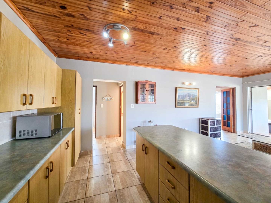 3 Bedroom Property for Sale in Stilbaai Wes Western Cape